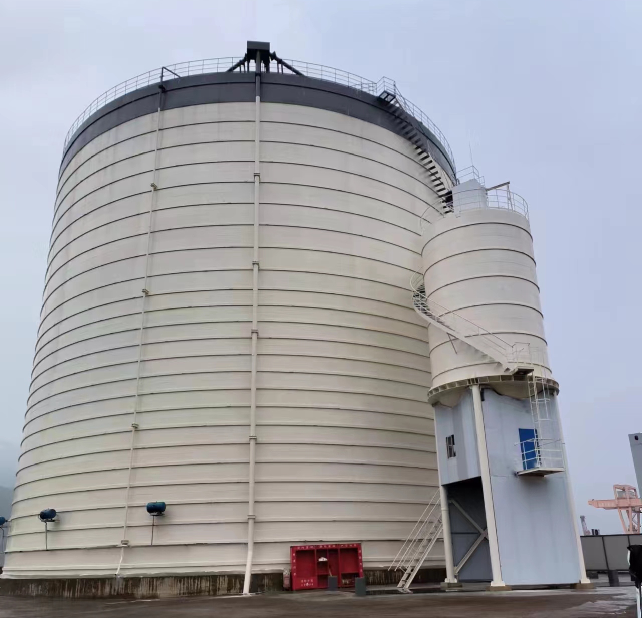 中阳10万吨水泥钢板库